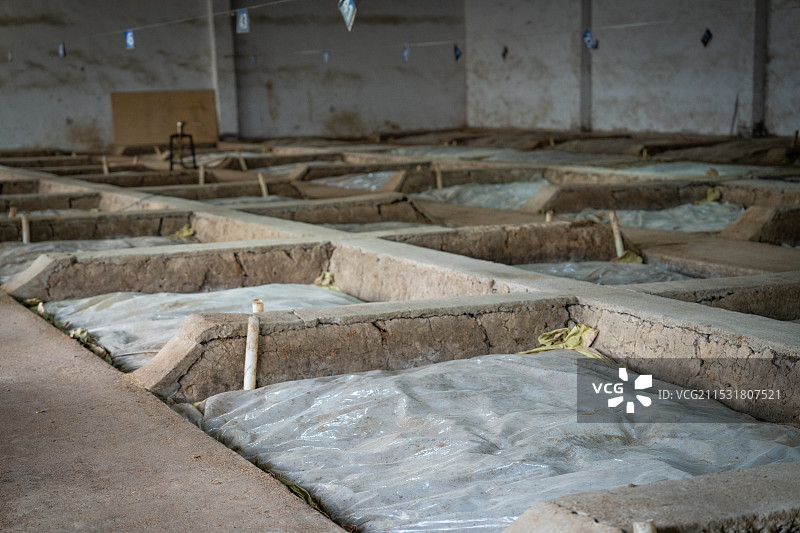 白酒酒窖池图片素材