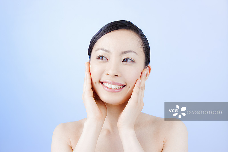 女人捧着脸颊图片素材