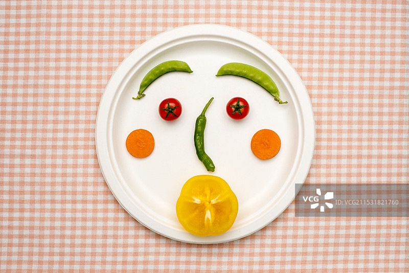 用蔬菜制作的面孔图片素材