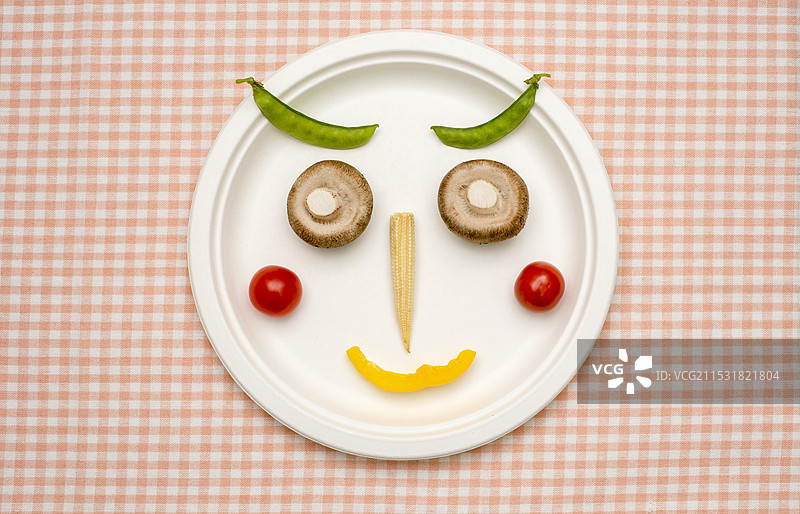 用蔬菜制作的面孔图片素材