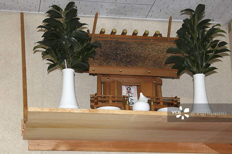 商店里的神道祭坛图片素材