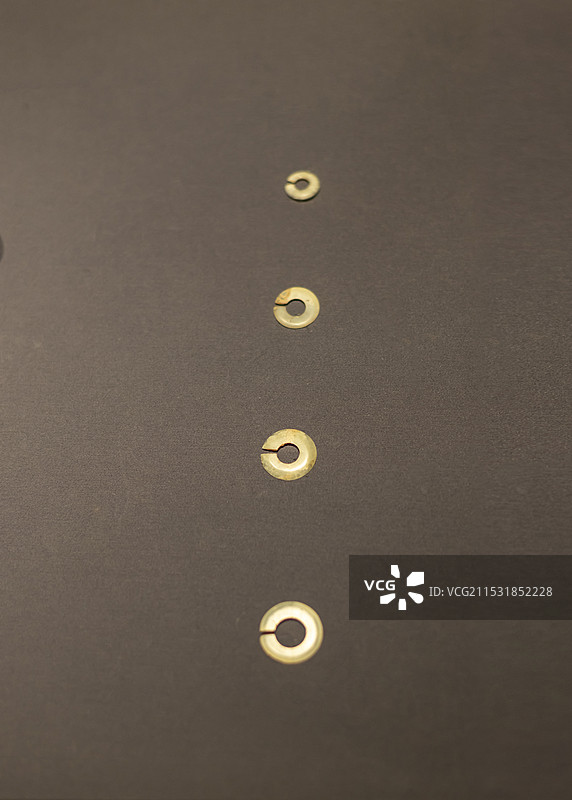 玉玦 西周 前1046-前771年 衢州市衢江区孟姜村土墩墓出土 浙江省博物馆之江馆图片素材