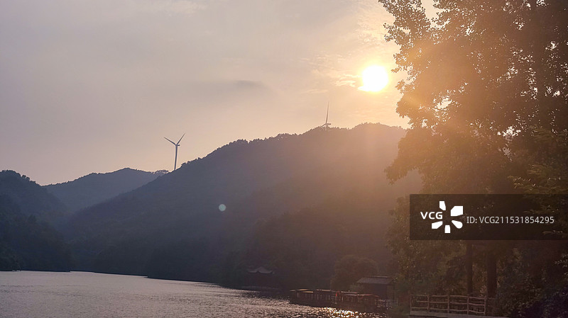 武汉市黄陂区木兰清凉寨景区：夕阳西下图片素材