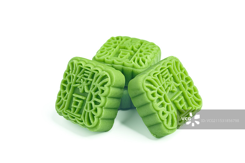 绿豆糕点 白色背景上的绿豆糕 夏天传统美食静物特写图片素材