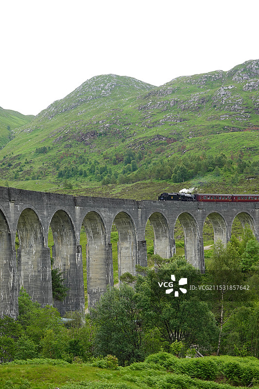 格兰芬南高架桥，蒸汽机车，雅各宾快车，哈利波特火车，格兰芬南，苏格兰，英国图片素材