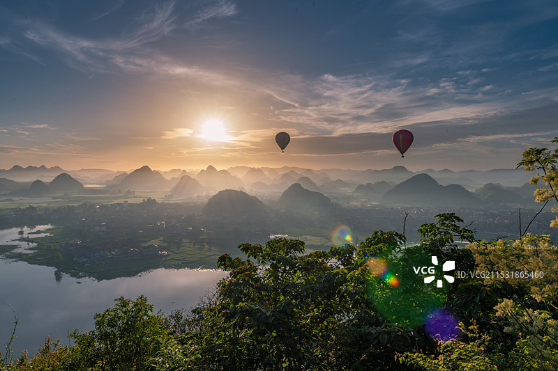 普者黑日出图片素材