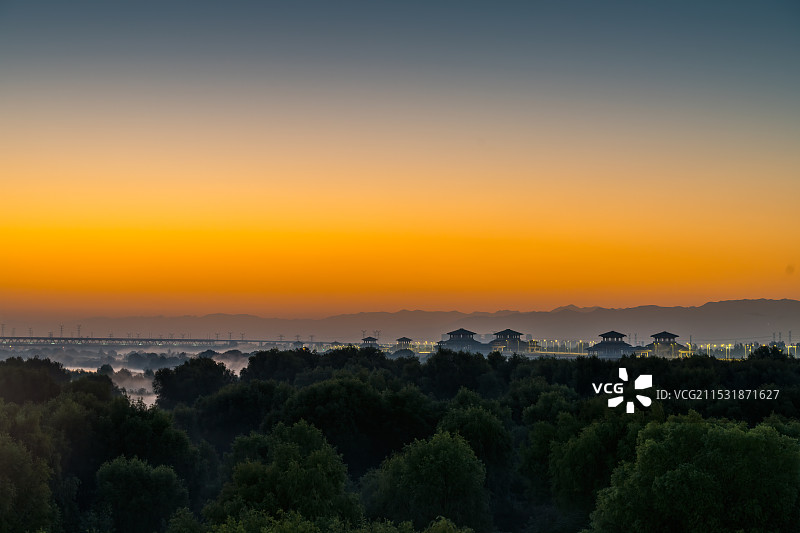西安灞渭桥日出图片素材