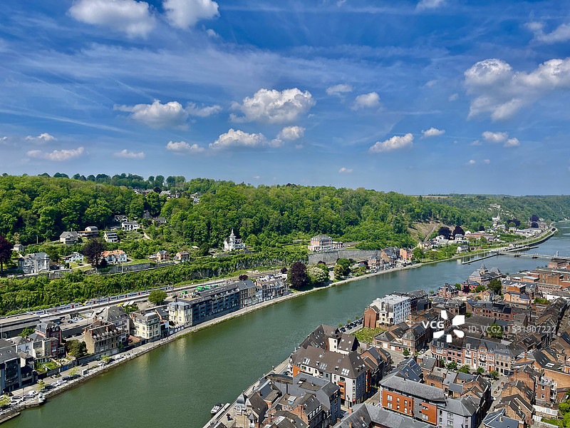 比利时最美小镇~《迪南》~城堡、马斯河、教堂图片素材