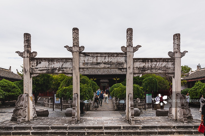 六尺巷是位于安徽省安庆市桐城市文昌街道文城西路的国家AAA级旅游景区。图片素材
