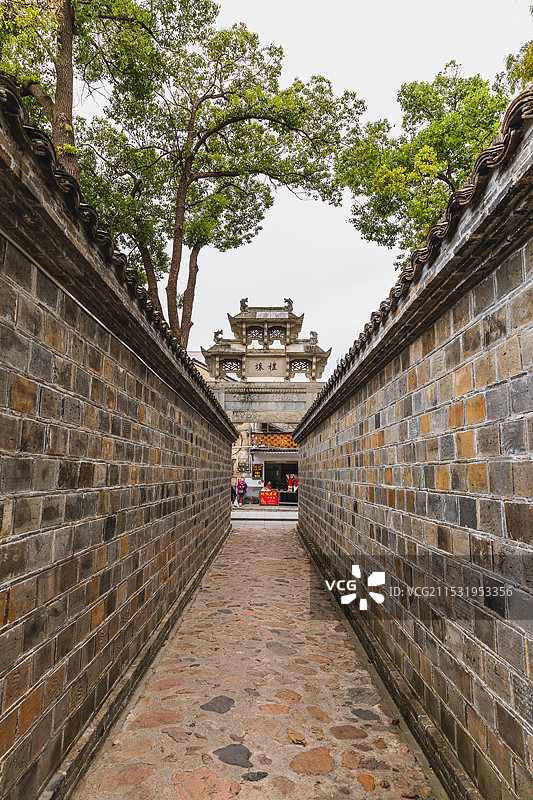 六尺巷是位于安徽省安庆市桐城市文昌街道文城西路的国家AAA级旅游景区。图片素材