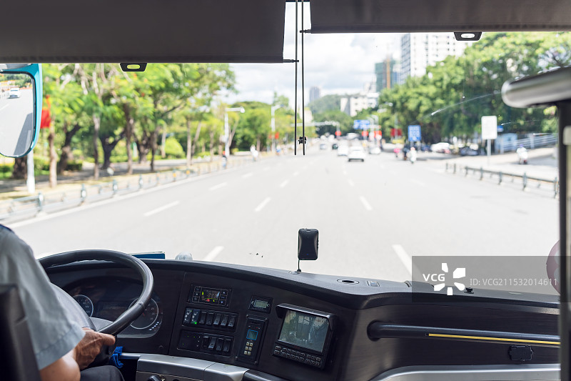 城市之旅：巴士司机的视角图片素材
