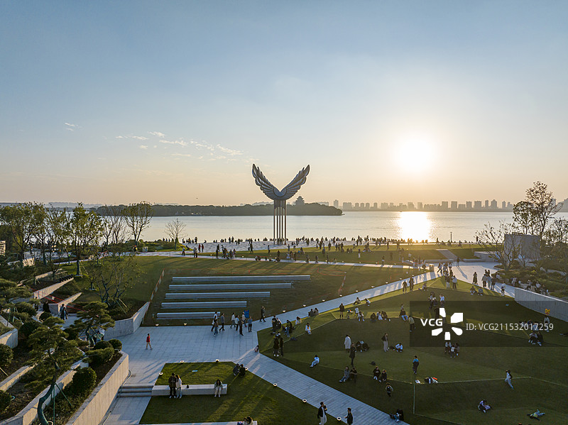 苏州工业园区新地标摩天轮与飞翔之翼风景航拍图片素材