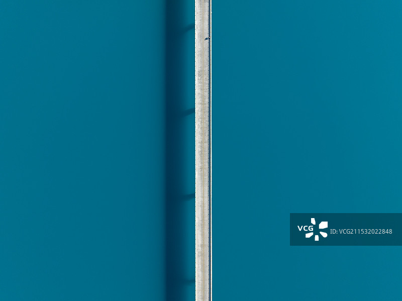 新疆喀什塔县班迪尔蓝湖航拍风景照片图片素材