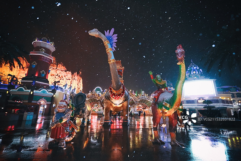 常州｜中华恐龙园恐龙雕塑跨年雪景图片素材