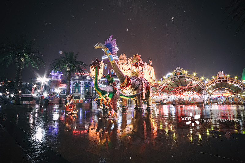 常州｜中华恐龙园恐龙雕塑跨年雪景图片素材