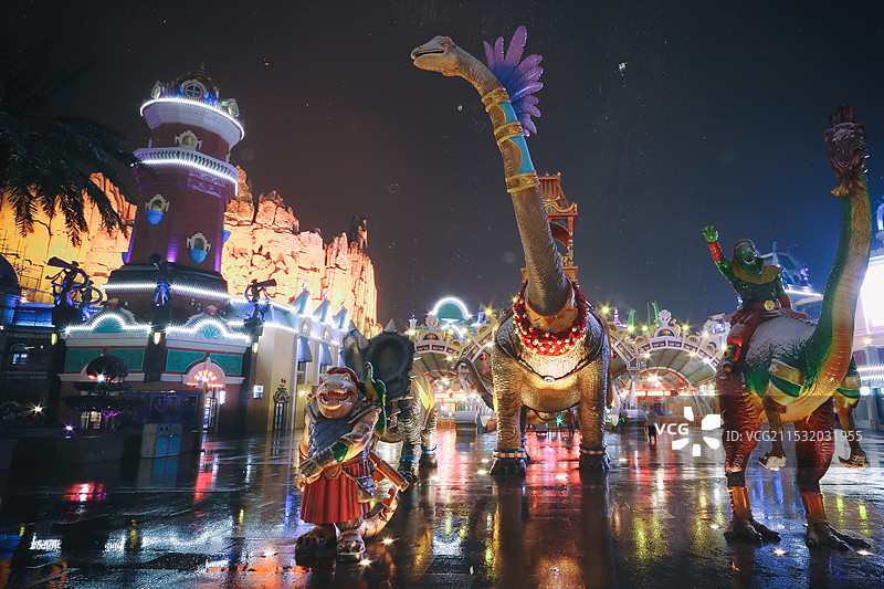 常州｜中华恐龙园恐龙雕塑跨年雪景图片素材