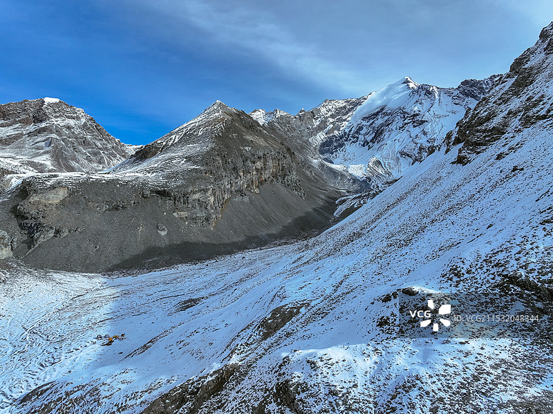 四川阿坝岷山山脉雪山风光图片素材