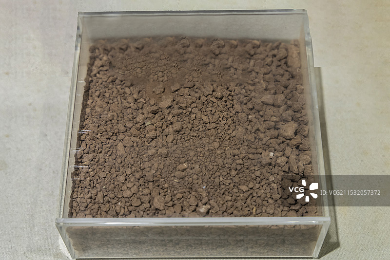 安徽省地质博物馆资源与环境厅：紫色土（合肥紫蓬山采集）图片素材