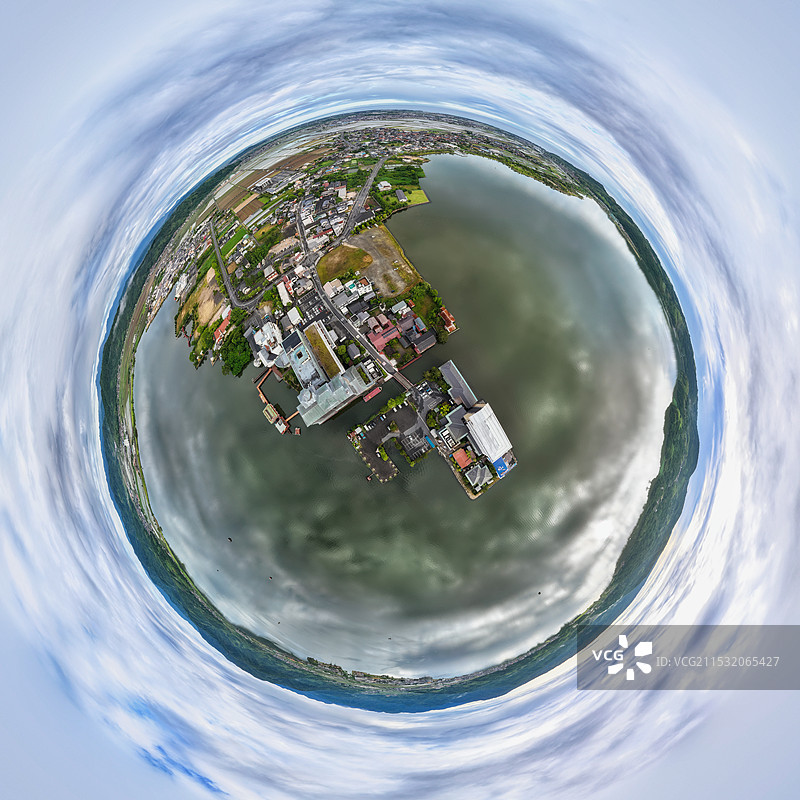 日本本州，中国地区，汤梨滨町，东乡湖，東鄉池，东乡温泉，望湖楼，山阴八景，全景，小行星，夏季，航拍图片素材