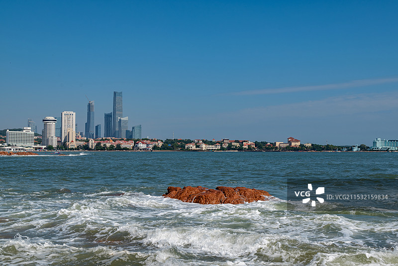 山东青岛琴屿路海滨城市风光图片素材