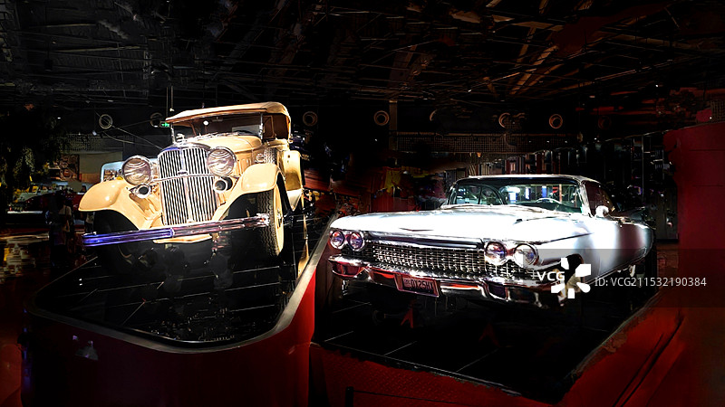 林肯与凯迪拉克图片素材