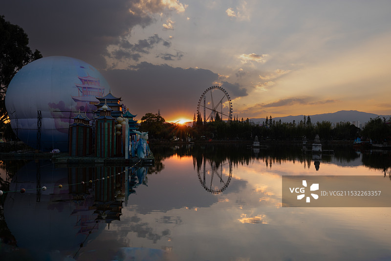 大观奇妙夜  奇灯辉煌时 ——昆明市大观公园灯展拍摄图片素材