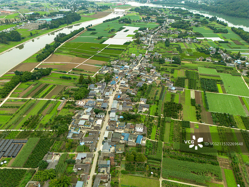 四川眉山青神县岷江河畔农村乡村田野航拍图片素材