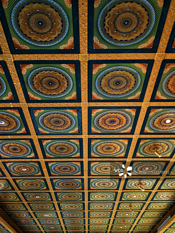 寺庙内的天花板图片素材