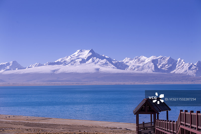 拉普村观看希夏邦玛峰图片素材