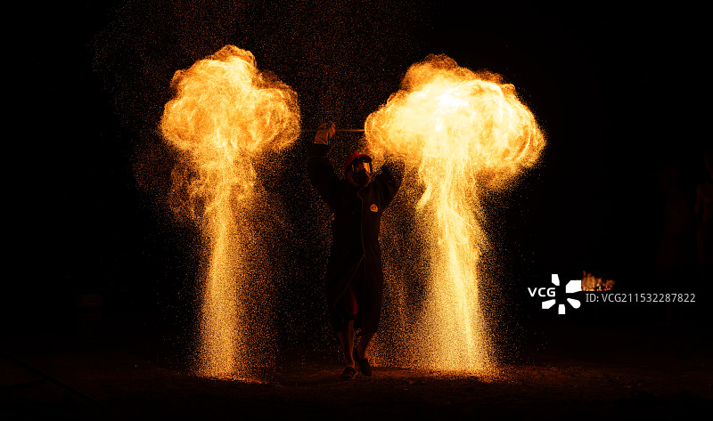 火壶表演图片素材