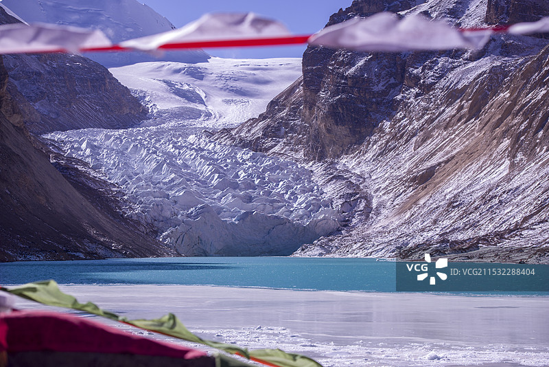 曲登尼玛冰川图片素材
