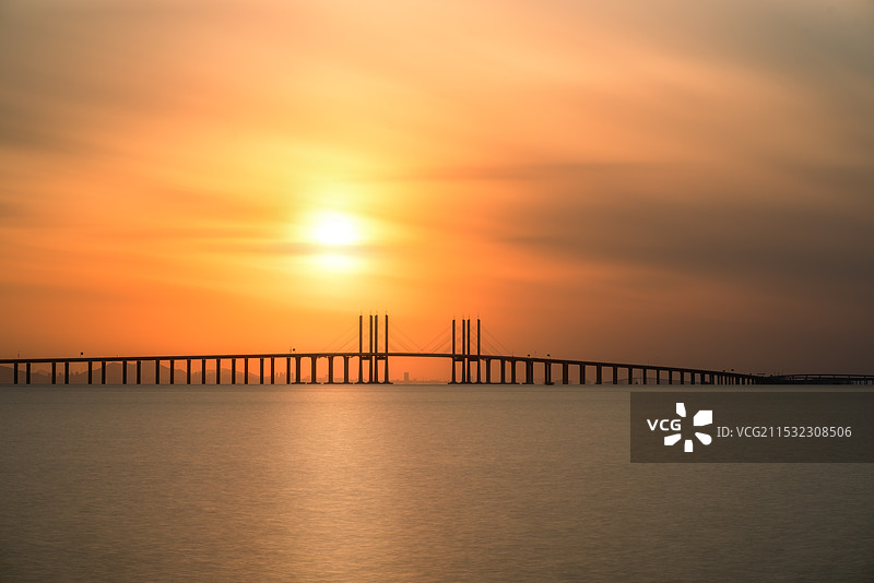 青岛胶州湾大桥日落图片素材