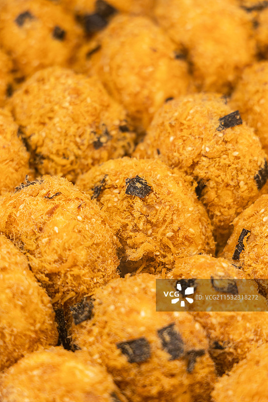 肉松下午茶曲奇饼干奶油瑞士卷蛋挞熟芝士拿破仑肉松海苔小泡芙图片素材