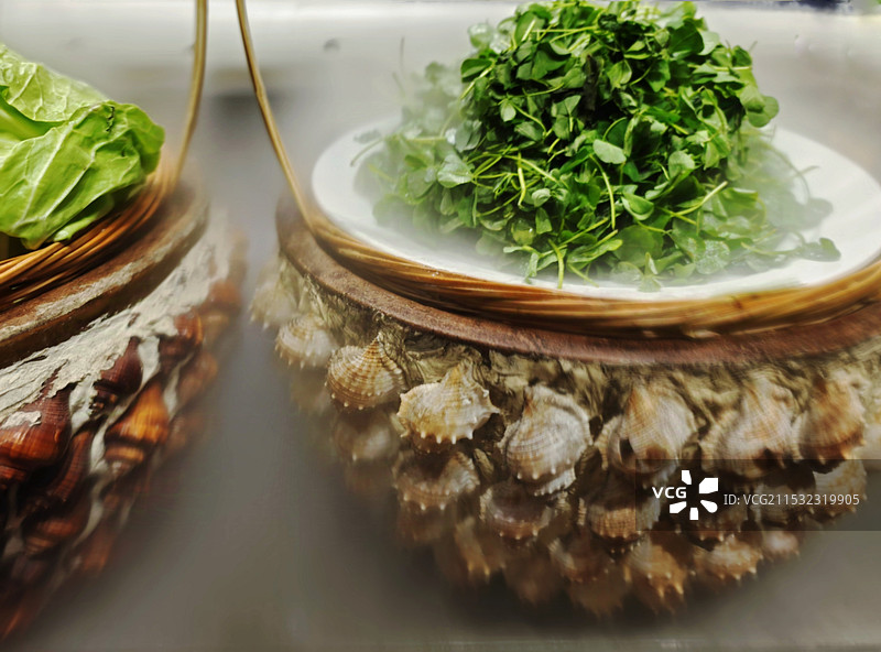 容器中蔬菜的特写镜头图片素材