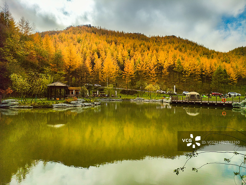 广元鸳鸯池秋色图片素材