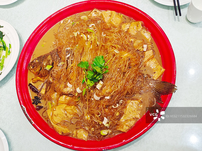 东北特色美食旅游必吃得莫利炖鱼图片素材