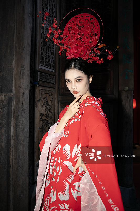 非遗剪纸佳人图片素材