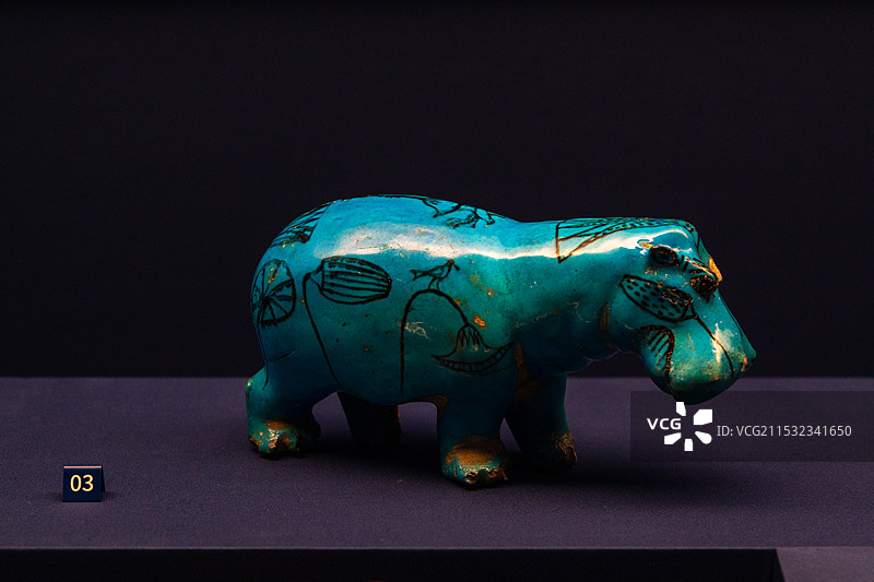 上海博物馆埃及文物展河马雕像 费昂斯 第17王朝(公元前1580一前1550年)1860年于德拉·阿图片素材