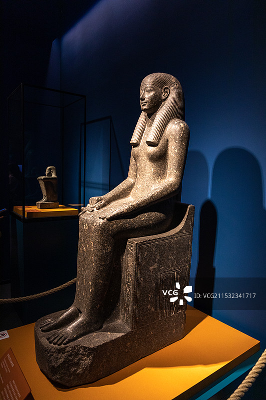 上海博物馆埃及文物展伊奥尼特女神坐像 新王国时期 卢克索博物馆图片素材