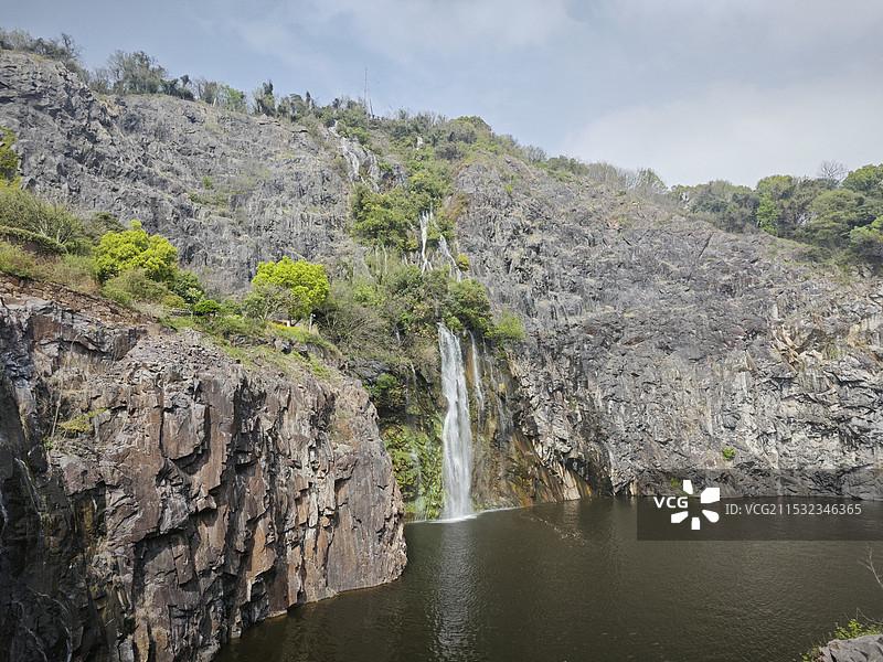 辰山矿坑改造图片素材