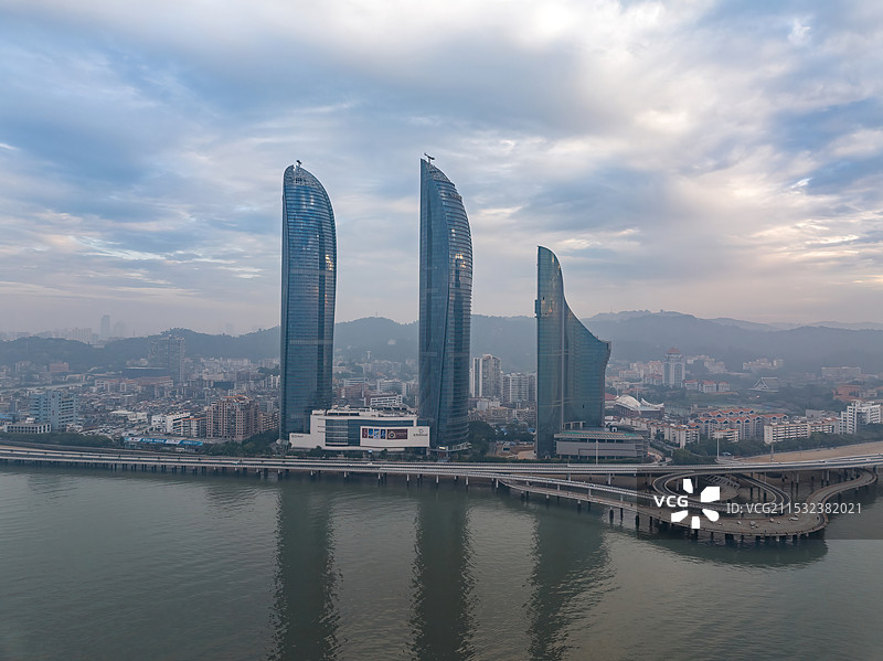 福建厦门海峡世贸双子塔大厦夜景日出航拍图片素材