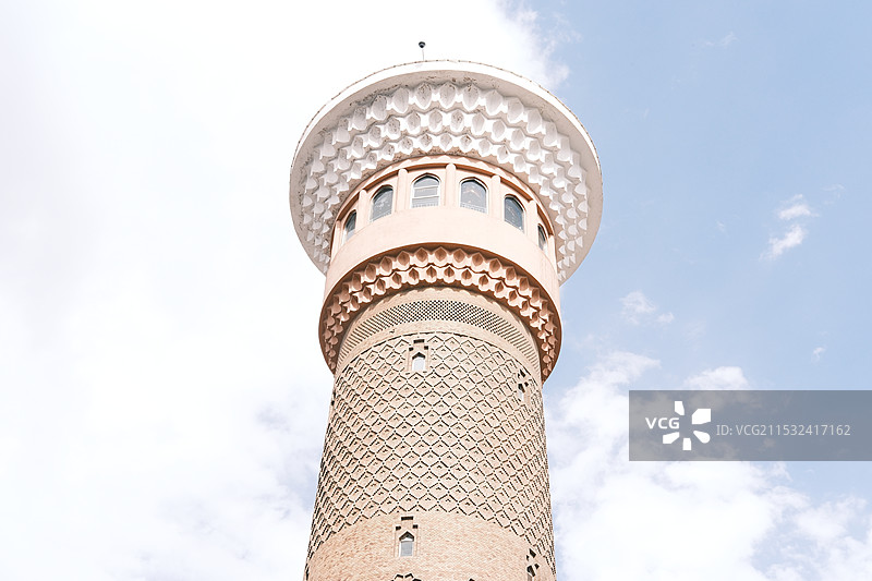 高塔仰天俯视图图片素材