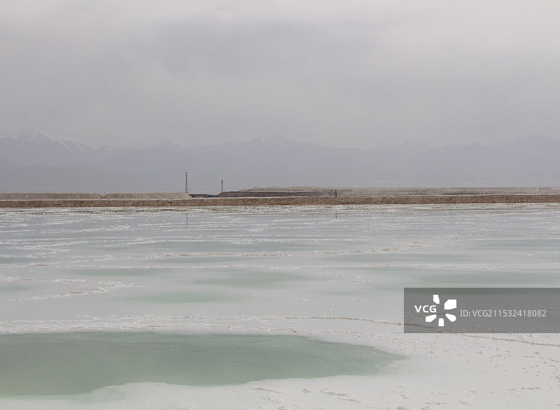 茫崖翡翠湖图片素材