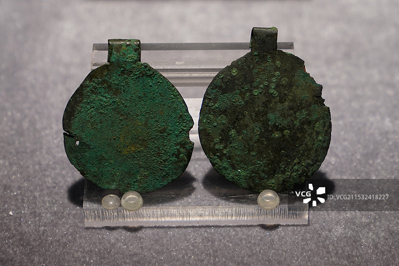 内蒙古 鄂尔多斯 鄂尔多斯青铜器博物馆 铜镜 印度 哈拉帕文明 卷柄素镜图片素材