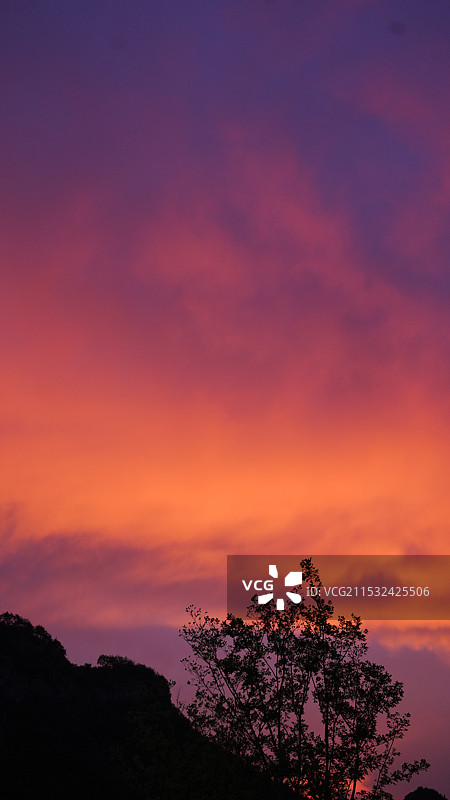 山间的晚霞图片素材