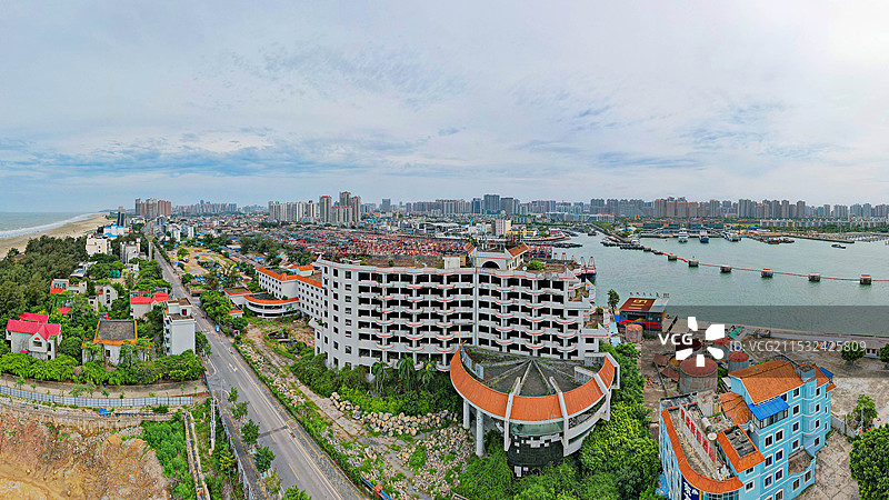 中国广西壮族自治区北海市银海区鸿华路，鸿华大酒店，历史建筑航拍风光照图片素材