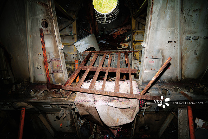 中国广东省江门市恩平市，藏在森林里的空中客机，三叉戟飞机图片素材