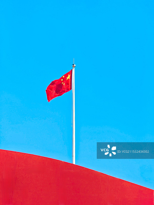 五星红旗迎风飘扬图片素材