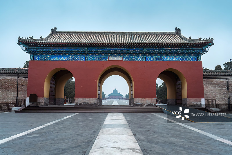 北京市天坛公园祈年殿及附近古建筑景观图片素材