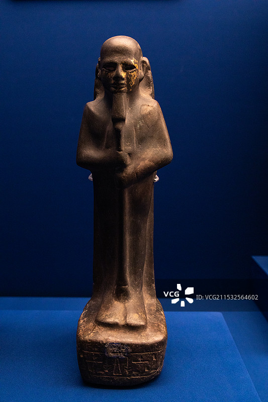 上海博物馆埃及文物展普塔站像 玄武岩 第19王朝(公元前1295-前1186年) 埃及国家博物馆图片素材